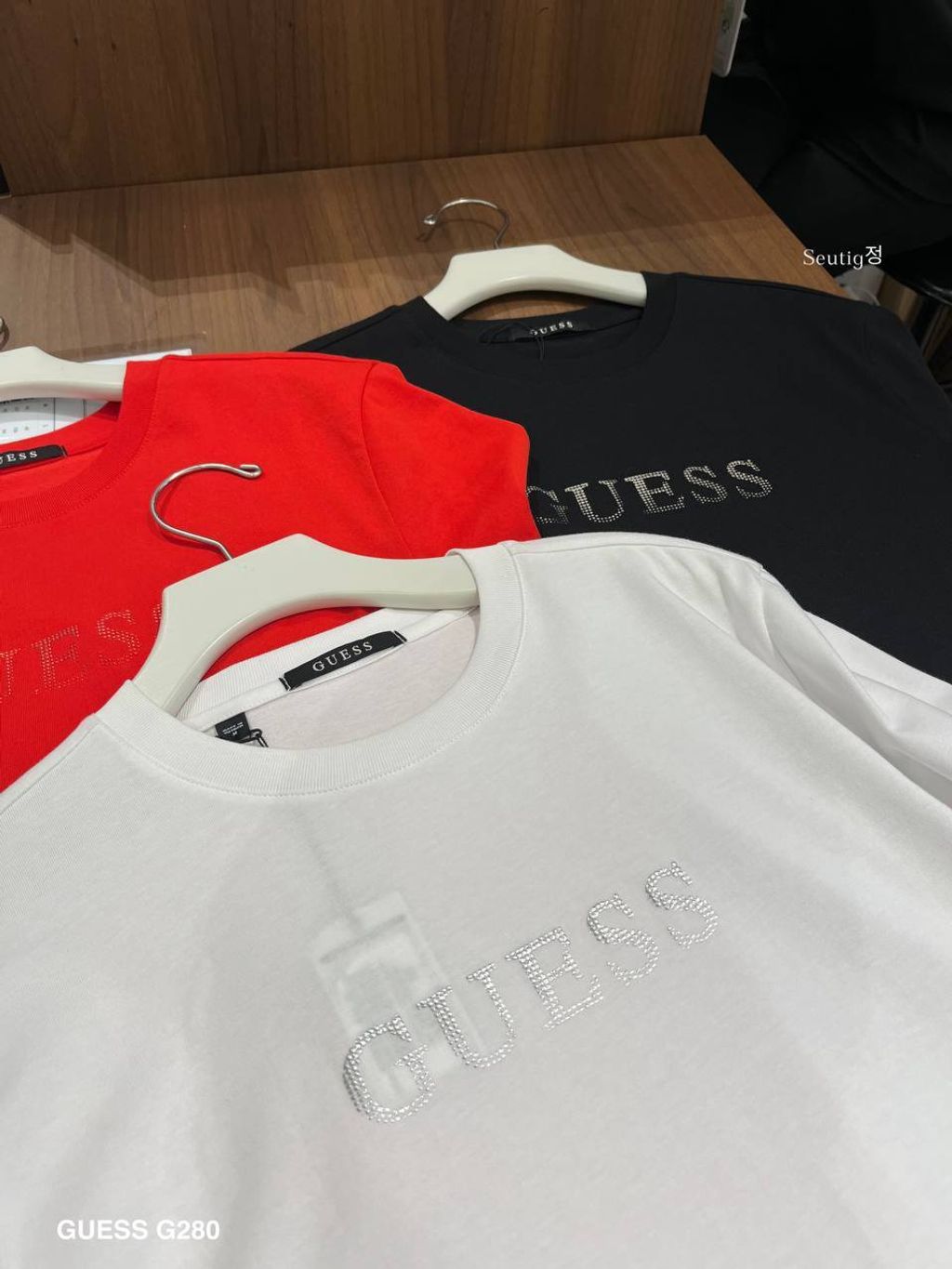 e0420045-01f3-4998-a013-8a01240f6d3f