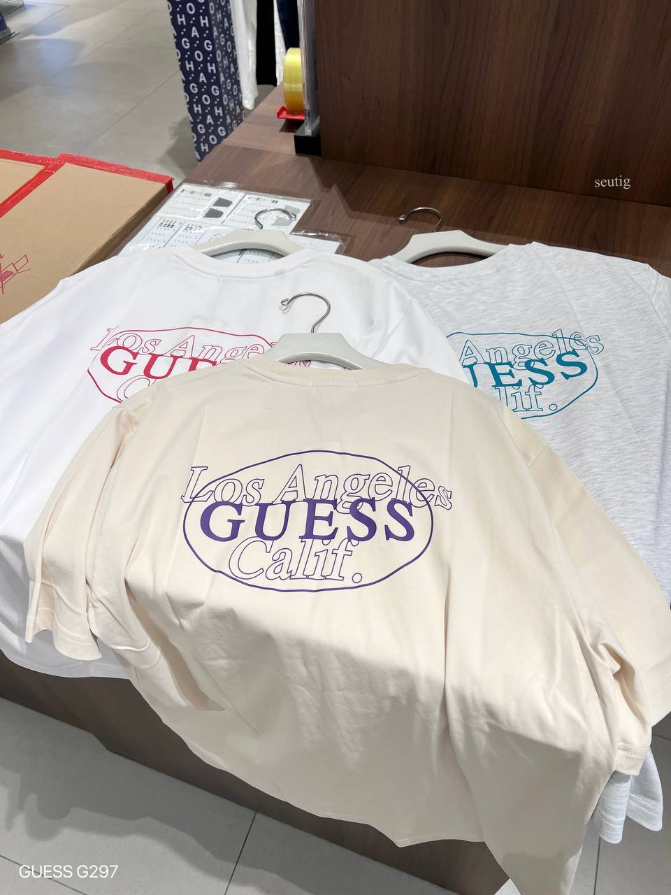 5cd8bd95-cdd4-439f-abff-855a5abeabe0