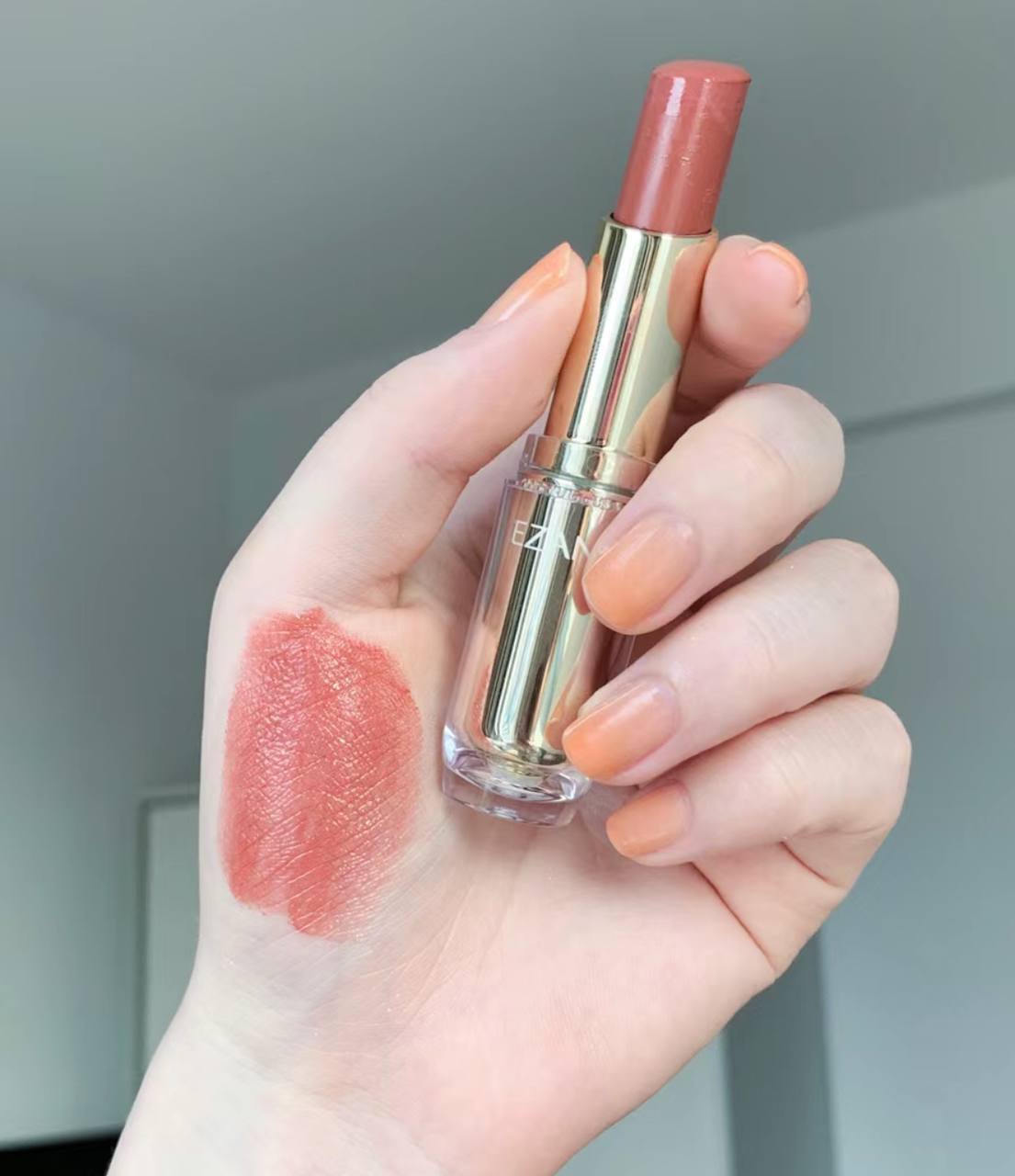 6111685230839580543 (1)