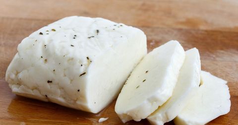 sliced-halloumi-cheese-166116-2