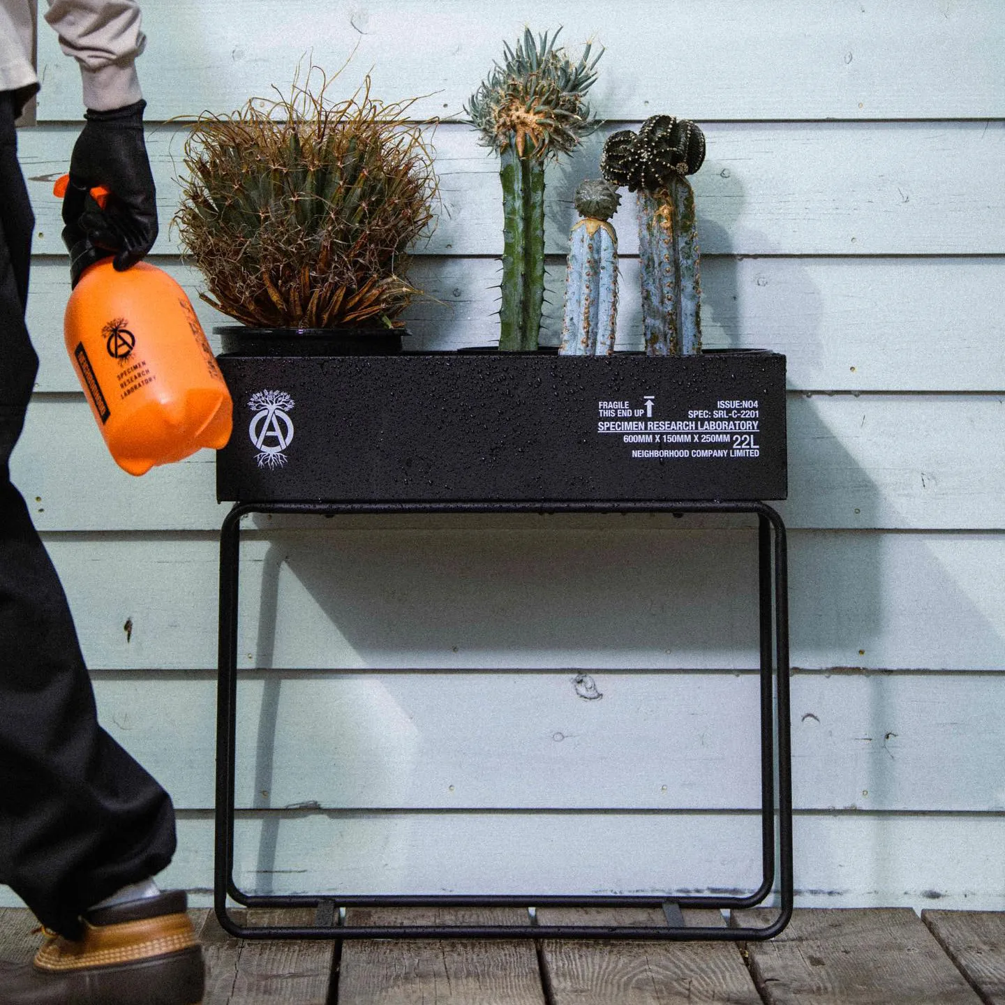 Neighborhood garden bed Shelf-