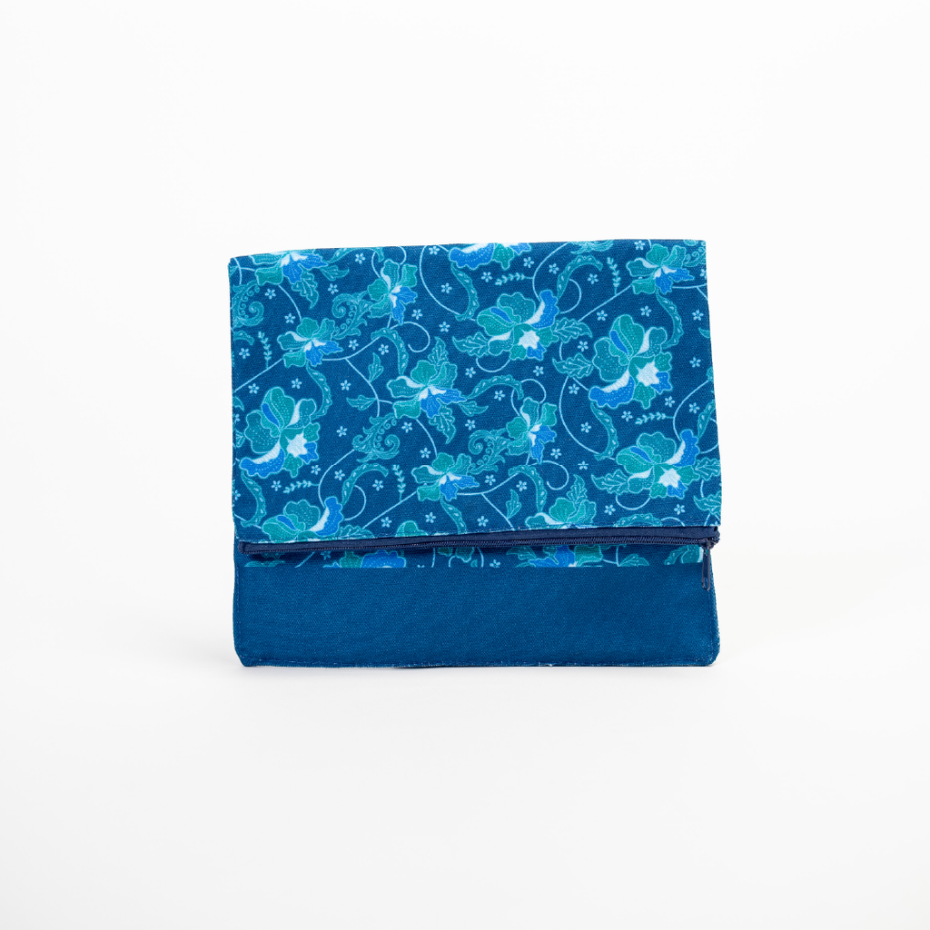 PETT X VMY26 - Batik Foldable Pouch (1)