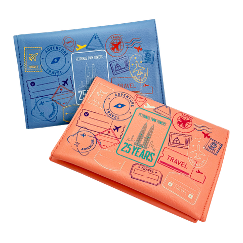 PETT25 PASSPORT HOLDER FRONT