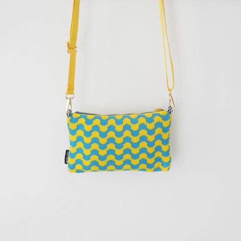 pouch_yellow_wave_3
