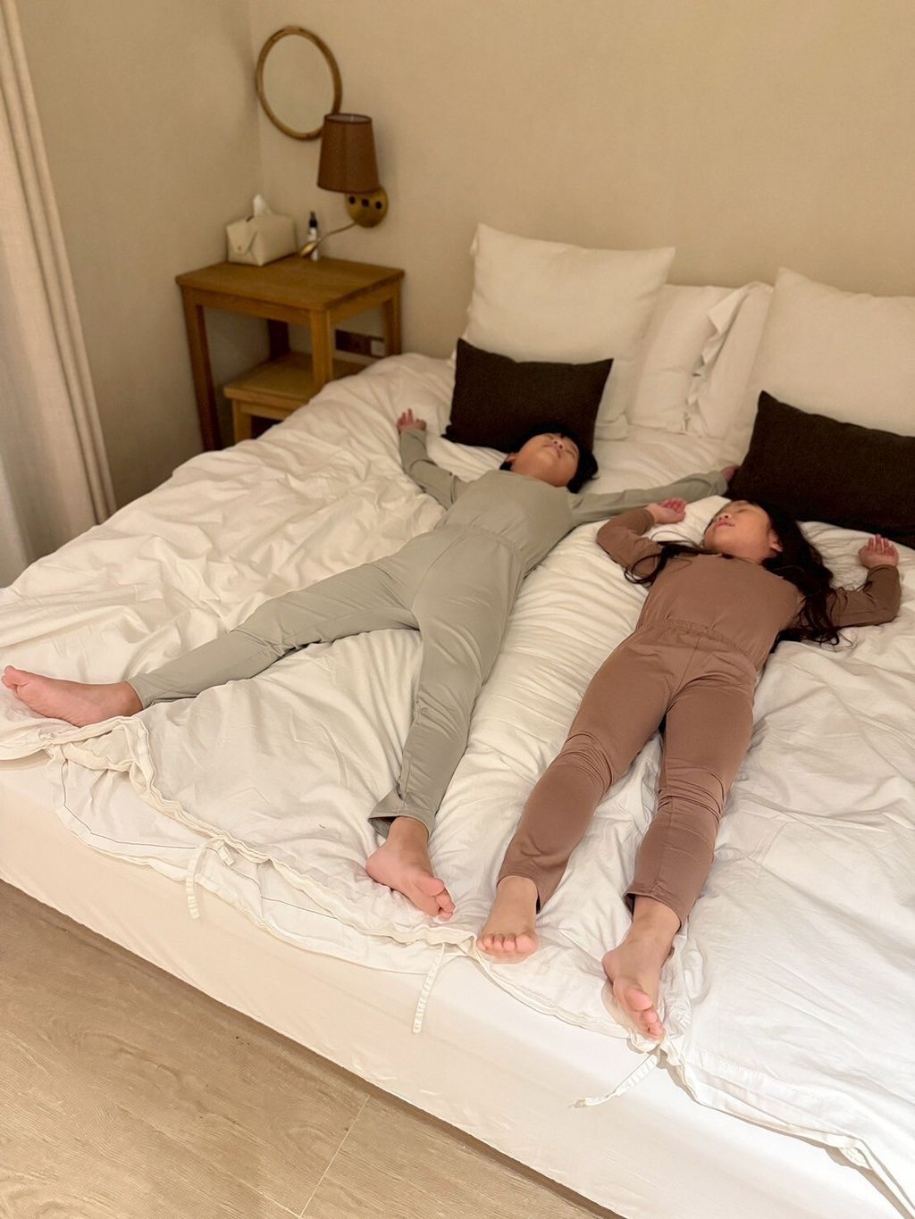 LINE_ALBUM_2025.09.30_251004_152