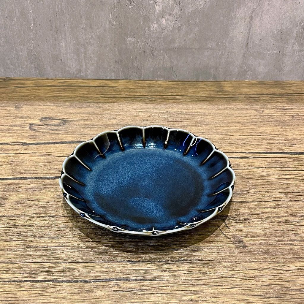 tw-11134207-820la-mlrx0gdp9szzb5