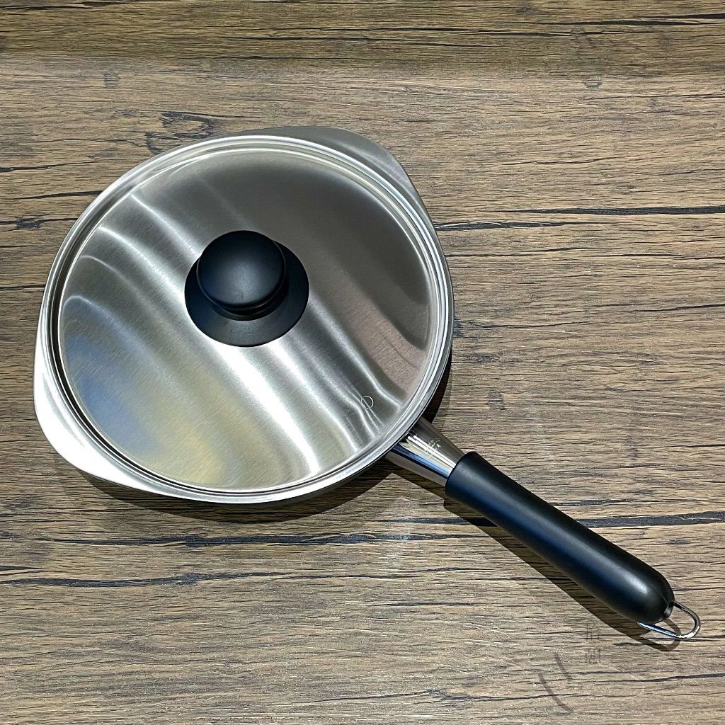 tw-11134211-820le-mmm0ttbcr66n00