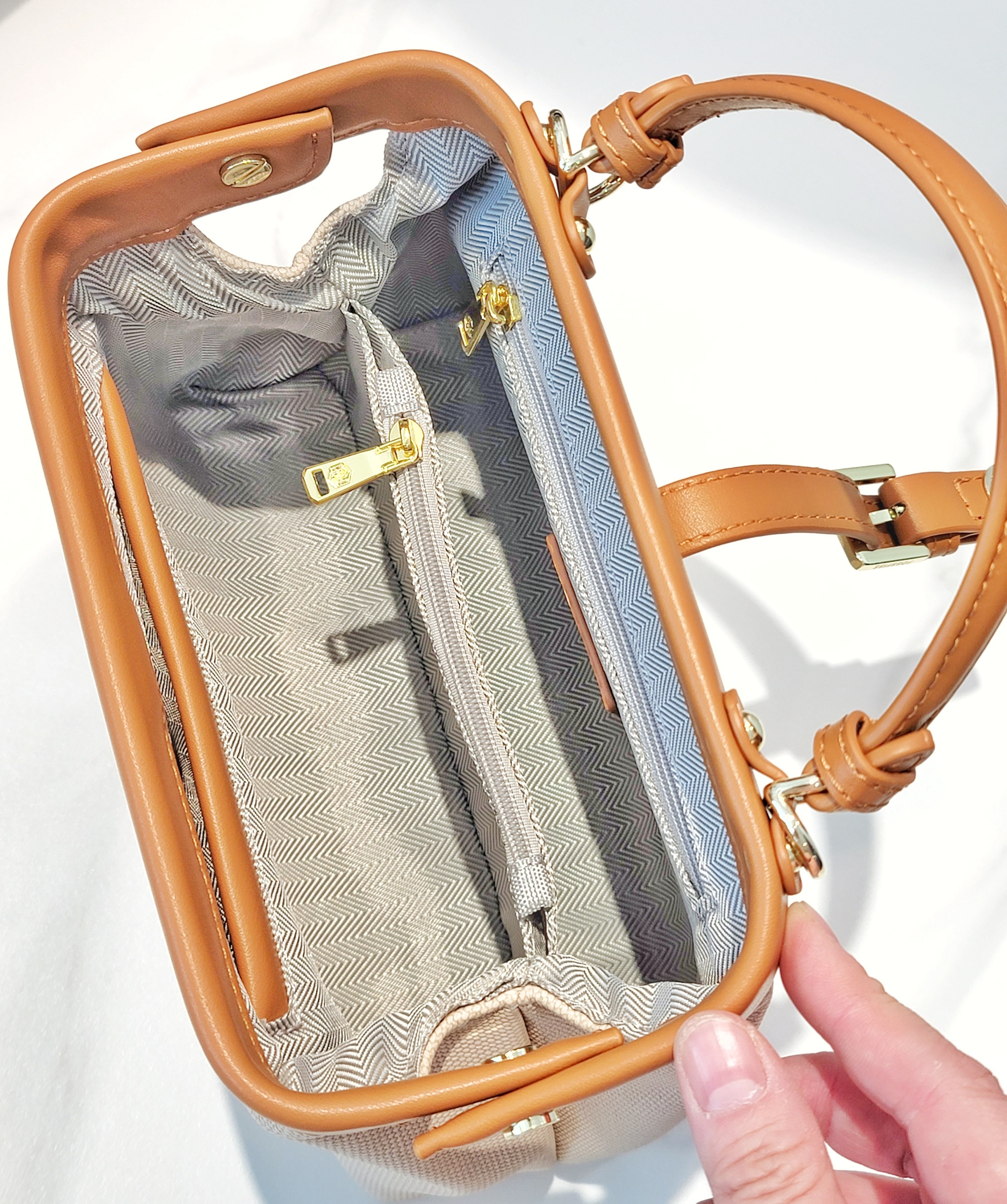 B612_20230820_154327_367-01