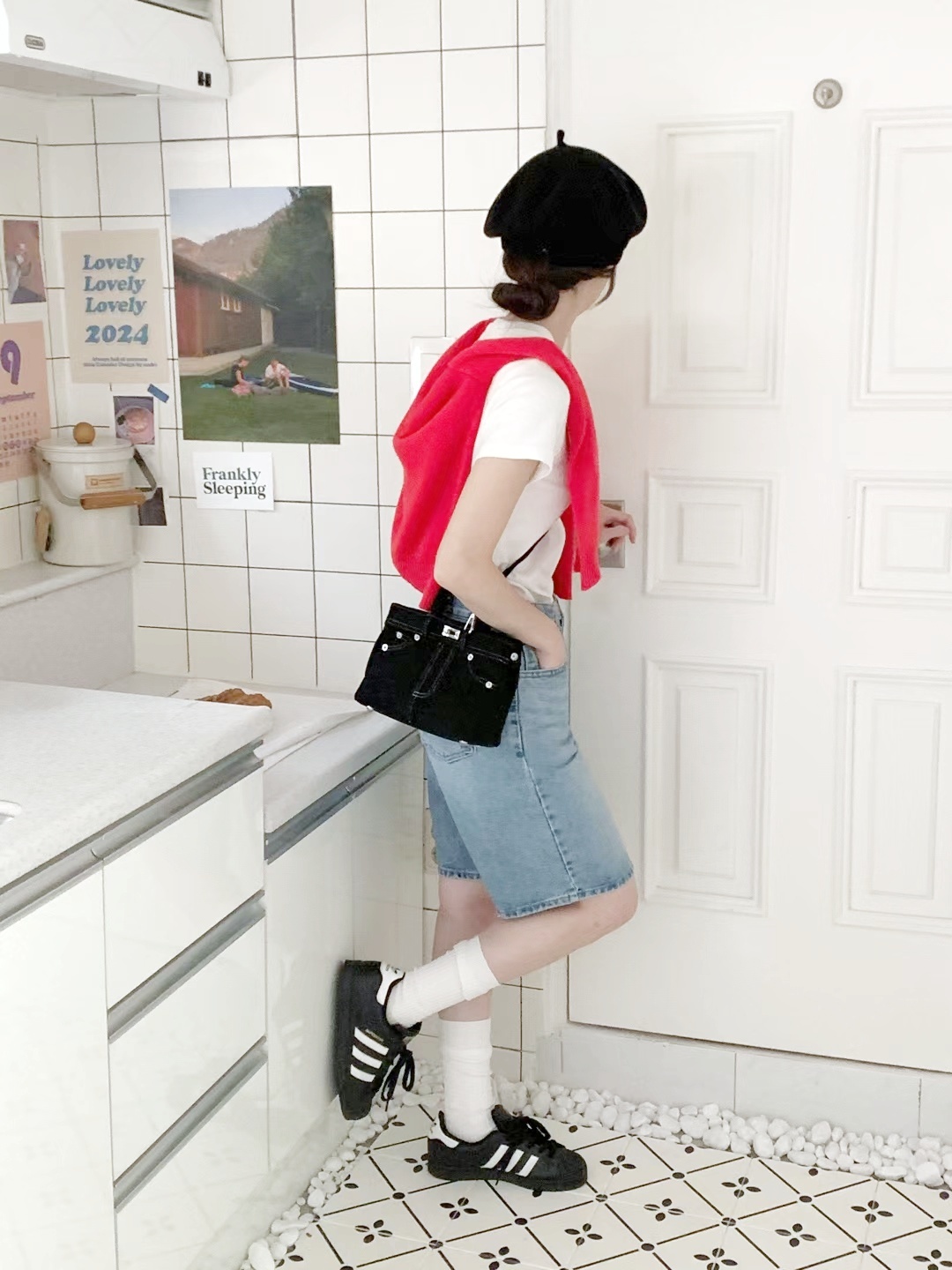 mmexport1727229622896