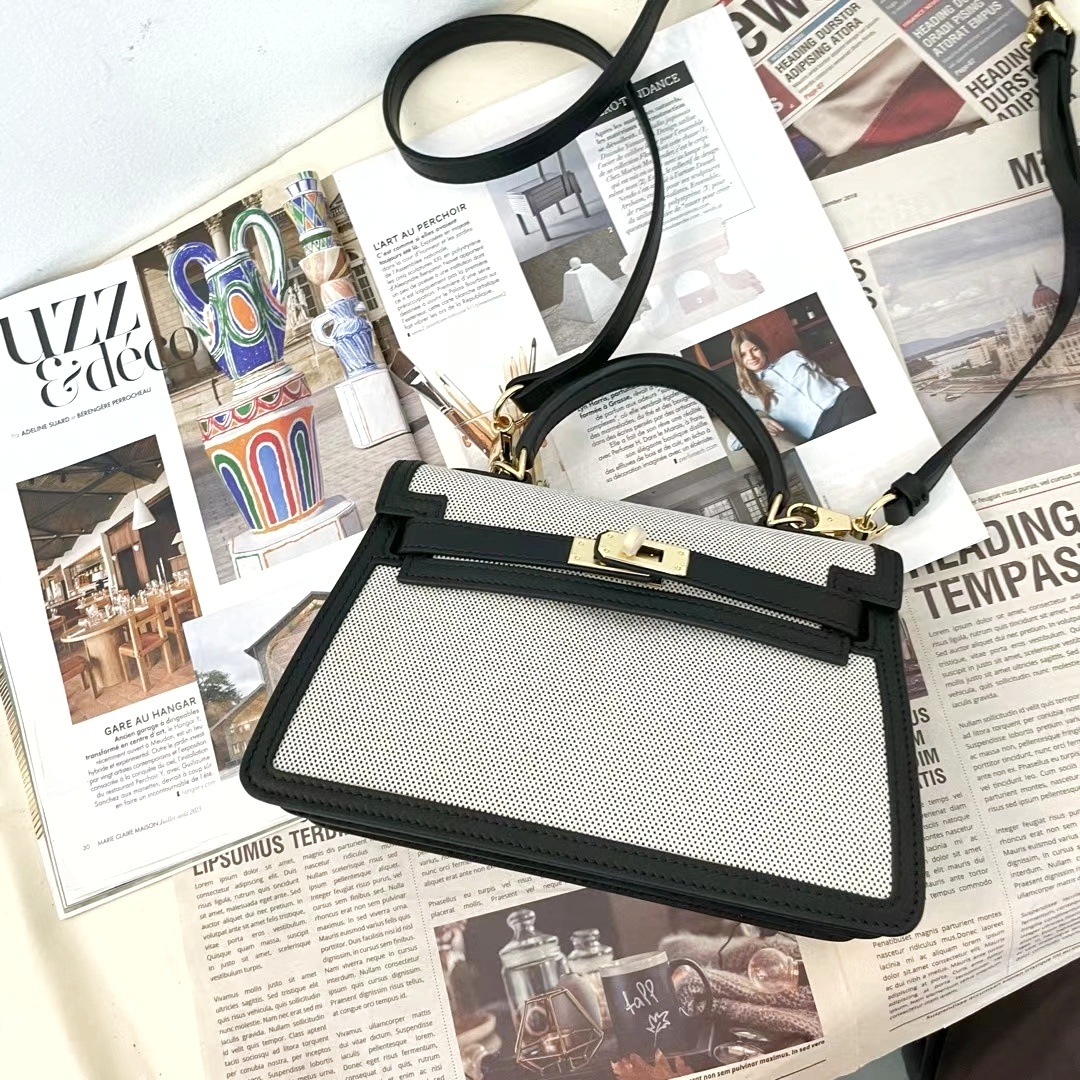 mmexport1728281399250