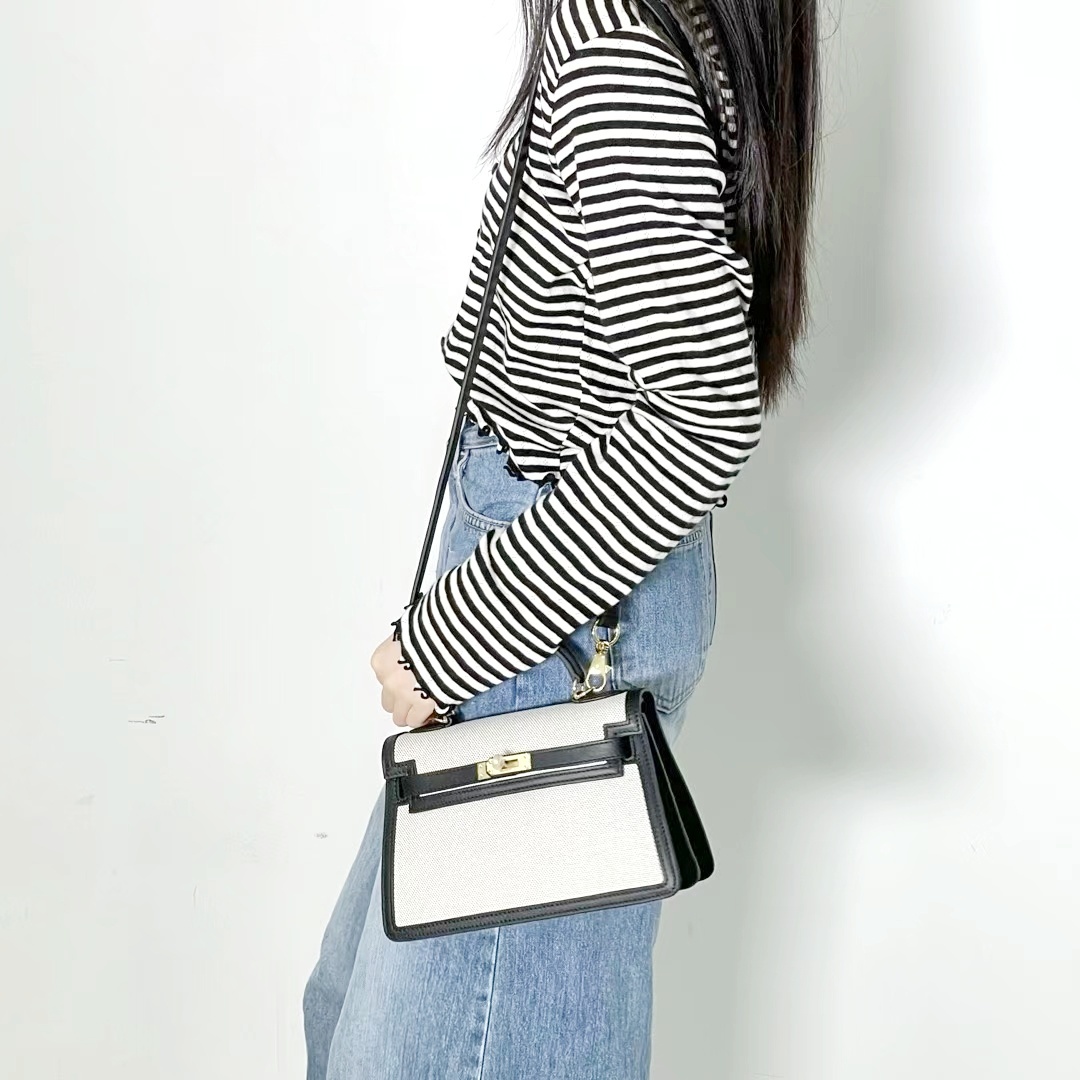 mmexport1728281372600