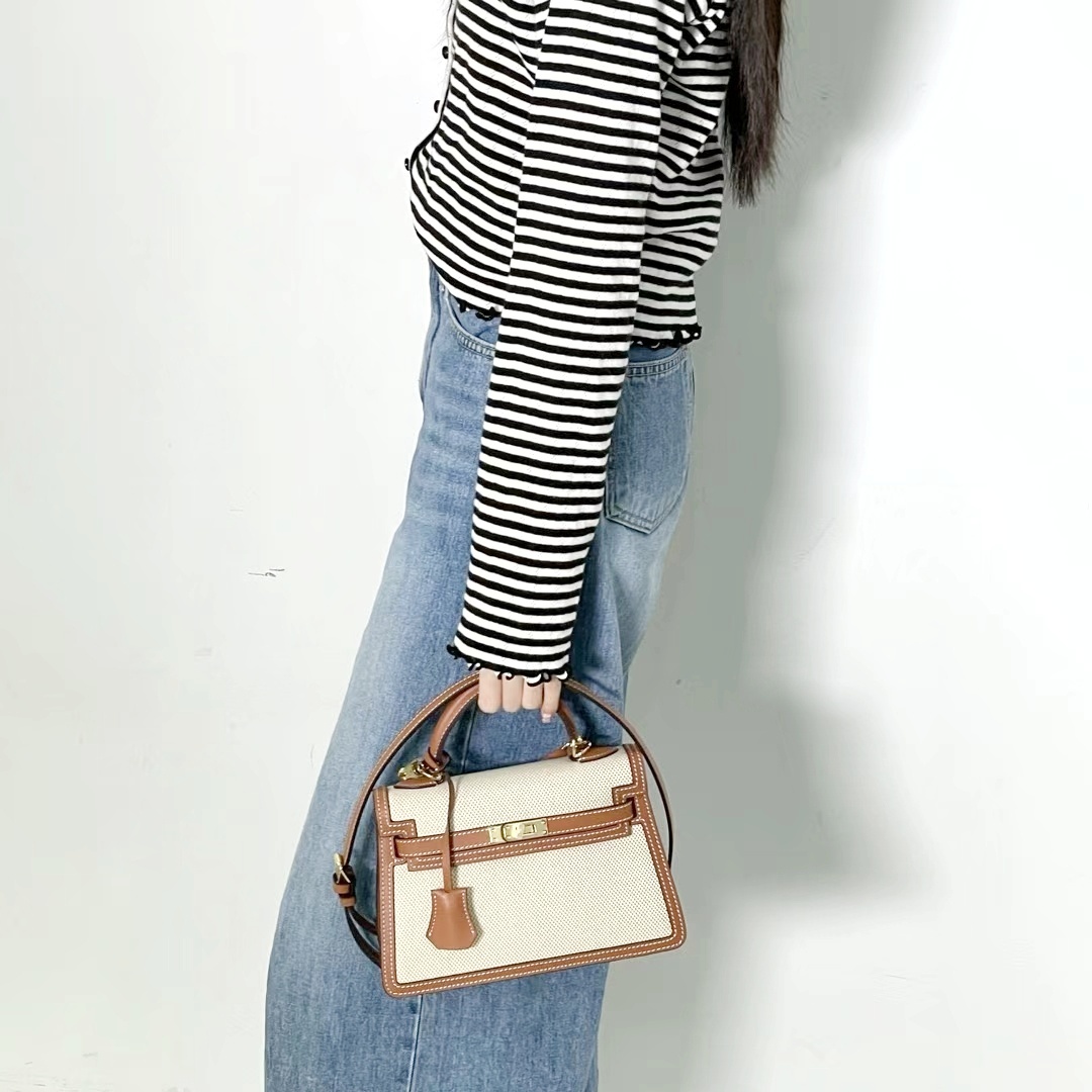 mmexport1728281367404