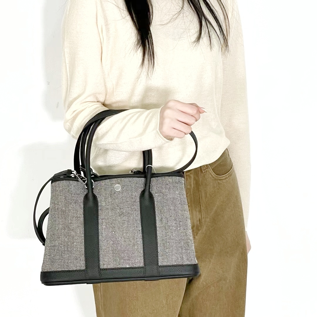 mmexport1728281799481