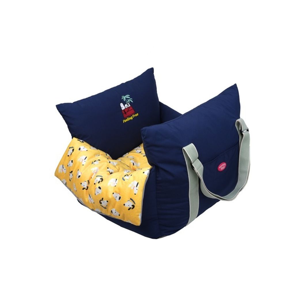 imgi_96_P-75.PEANUTS-FEELING-FREE-CAR-SEAT-1-768x768
