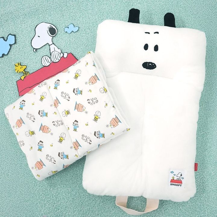 imgi_67_P-137-138.PEANUTS-SIGNATURE-STROLLER-GUARD-CUSHION_首圖1