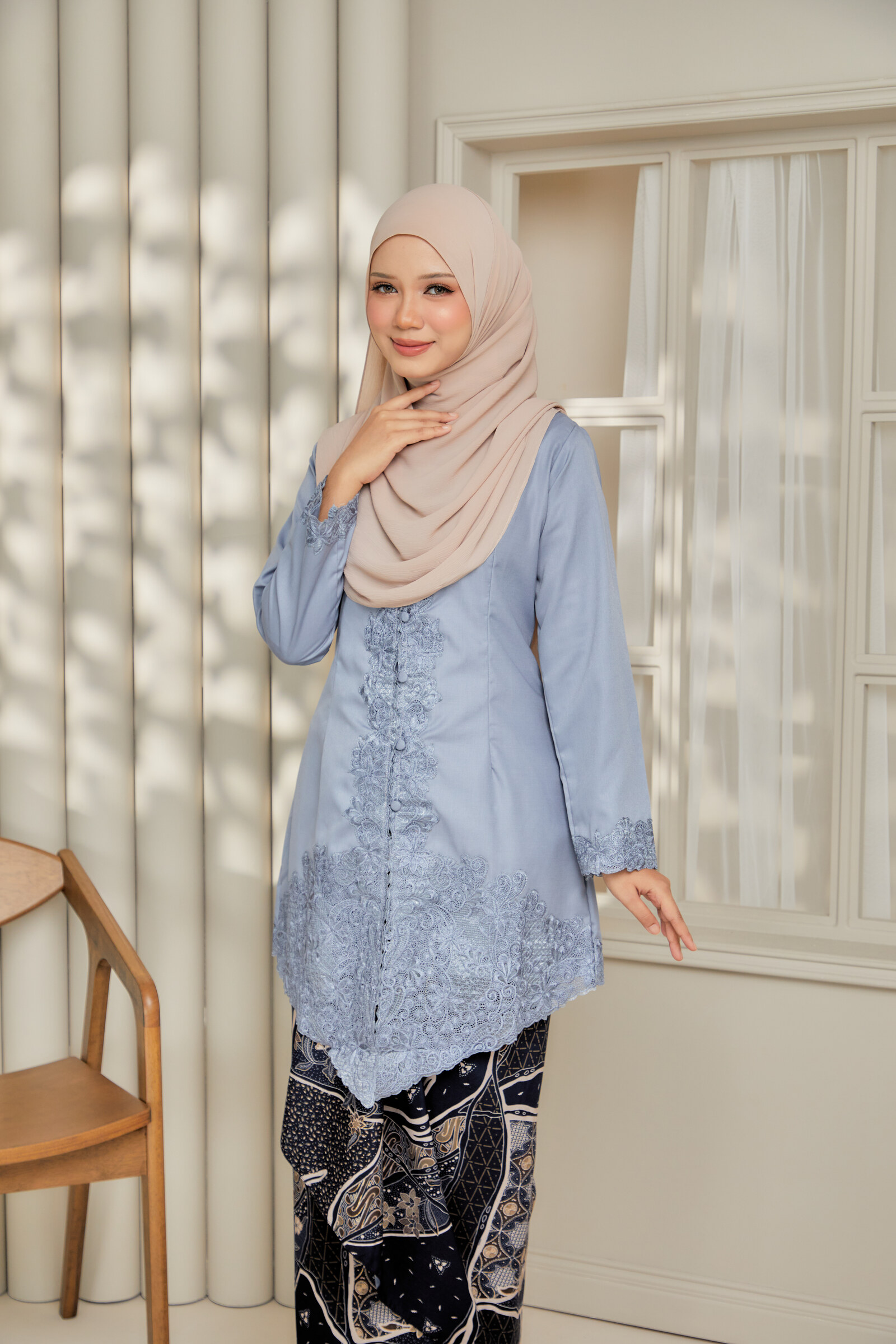 TOP DELARA GREY