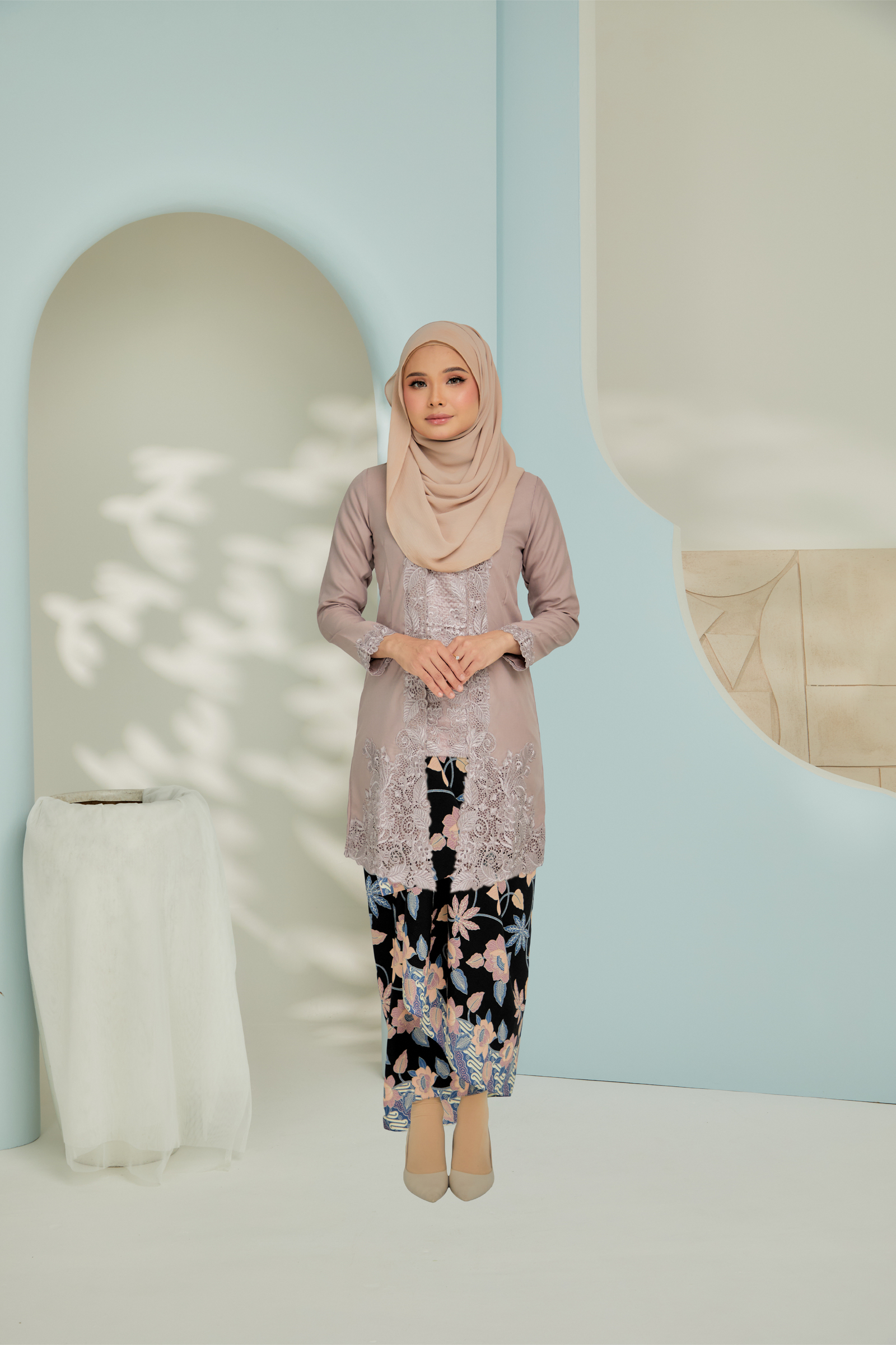 SOFYA GREYISH LILAC X SAIRA BLACK