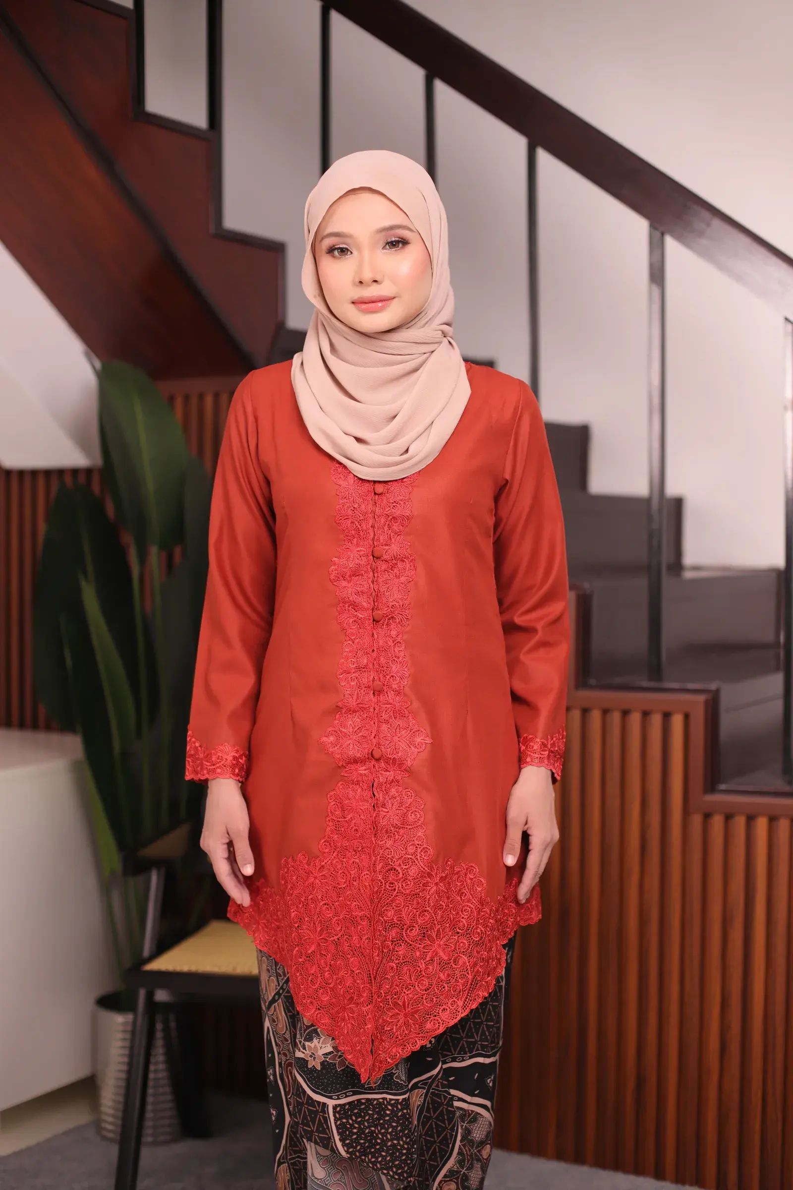 delara orange top