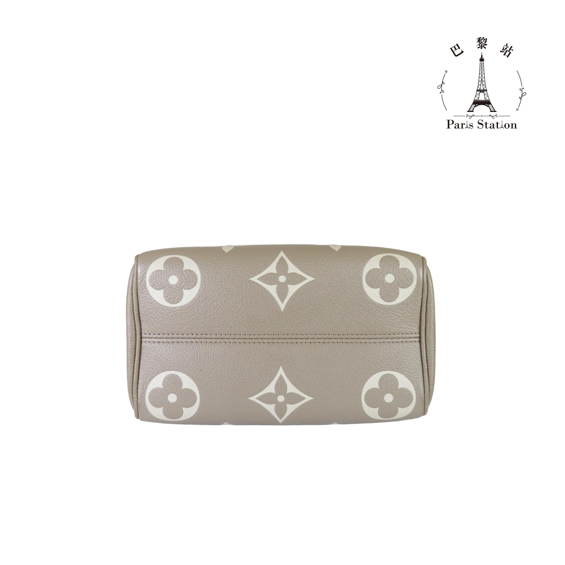 940fa825-276d-4c4d-8852-38b1851d2e08