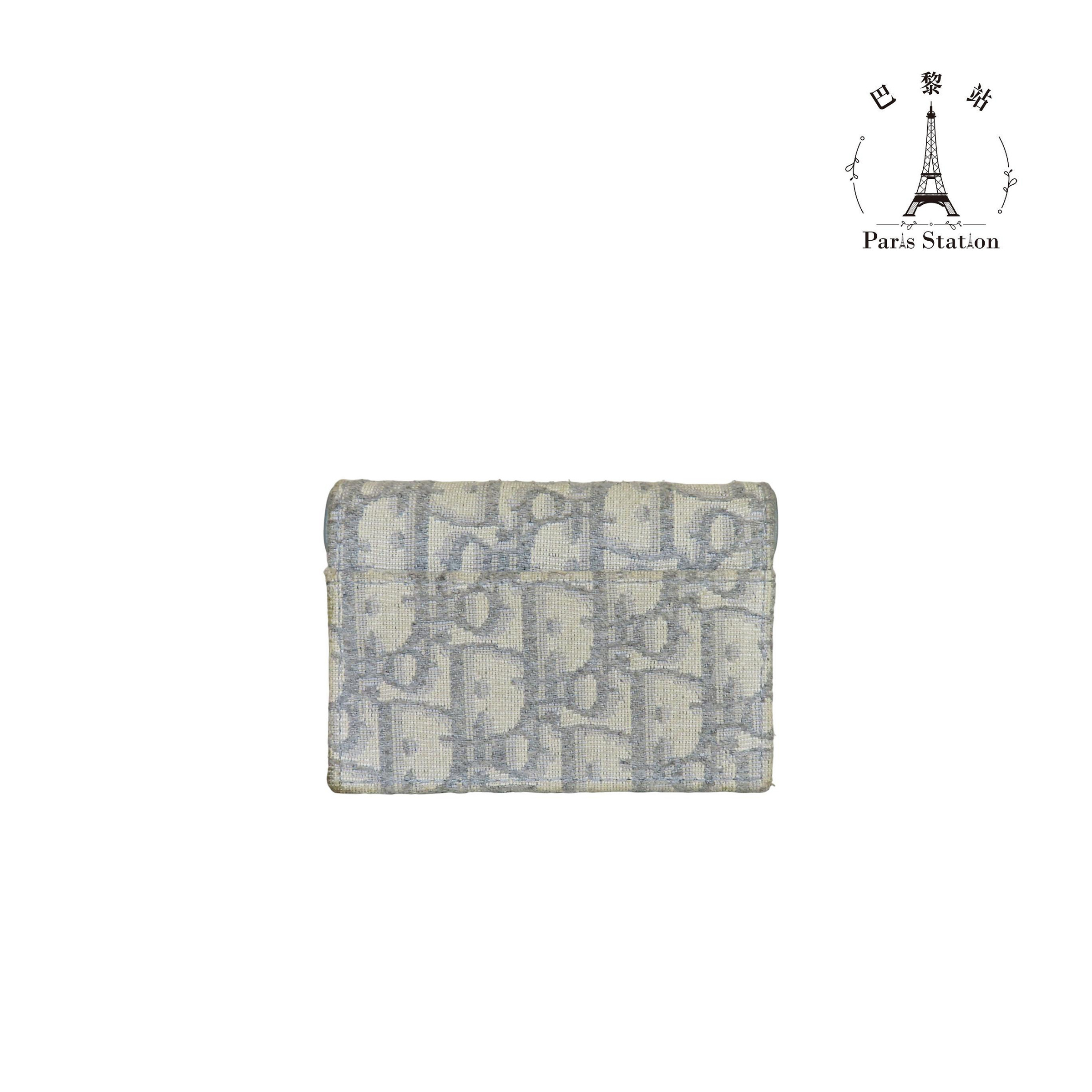 2c8a4cba-c4d4-4846-af8e-105b93e81aaa