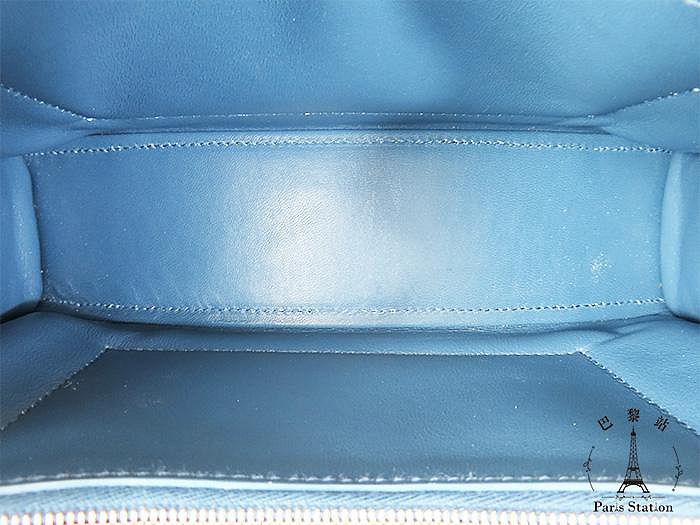 e4773115-c693-453e-a587-2c36122fc158