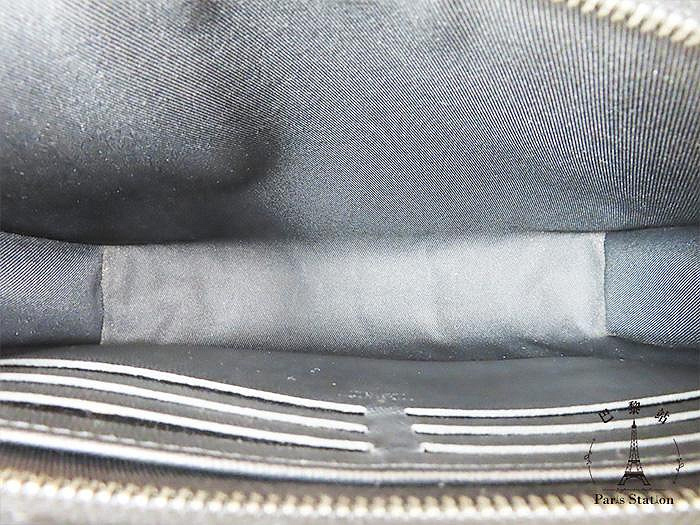 5dc1bd17-104d-4ad9-95ef-c5c82238fdd8