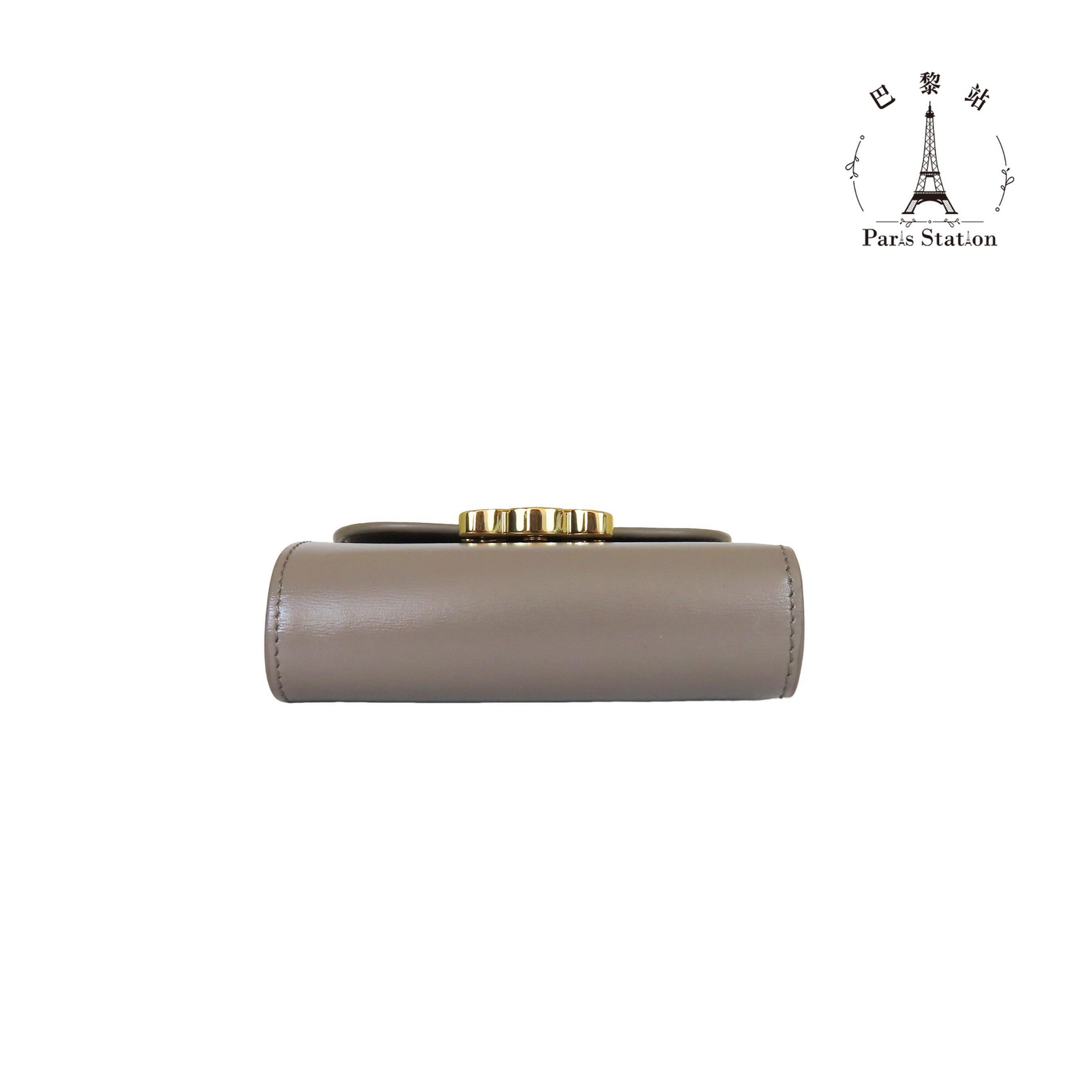 21e46f18-921e-4875-9d87-7d957d979d4c