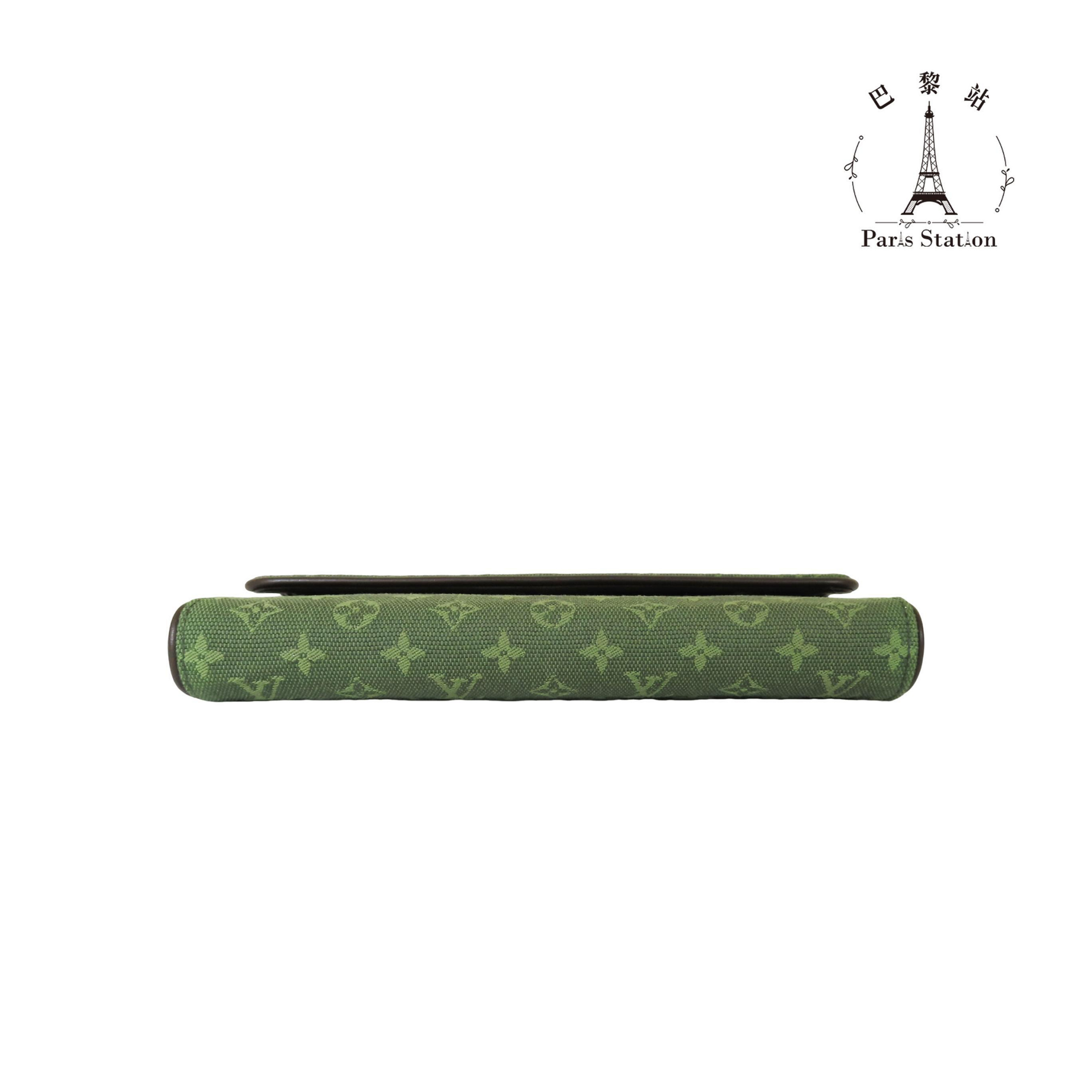 248f4eff-9943-4b04-bcd1-83b54d2f05e2