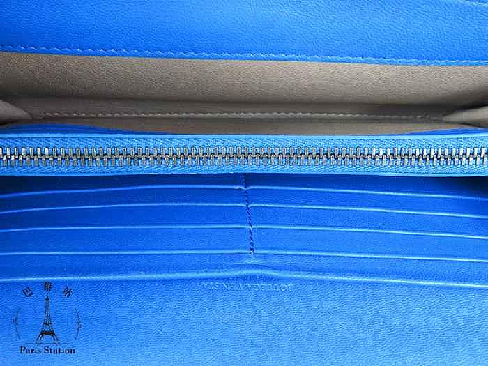 b80bf9ea-924f-403a-bd74-2fd629ff70c1