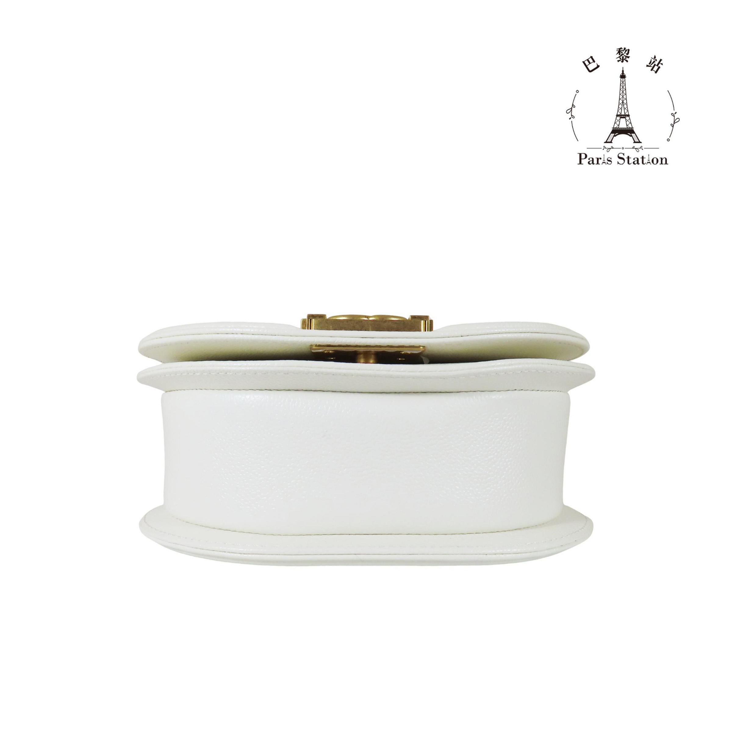 8bfdea3b-0b8f-4161-af61-3d992814de6c