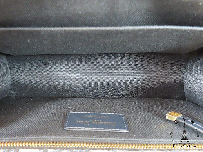 78c8ef19-e087-42c5-9848-b72ad81bf07f