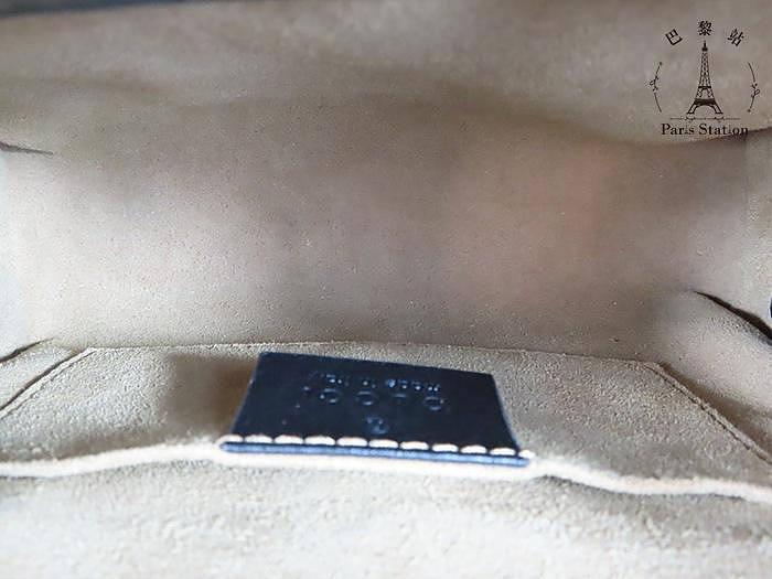 8b17bd0b-a44e-4d51-a2e1-5ebd2eaae797