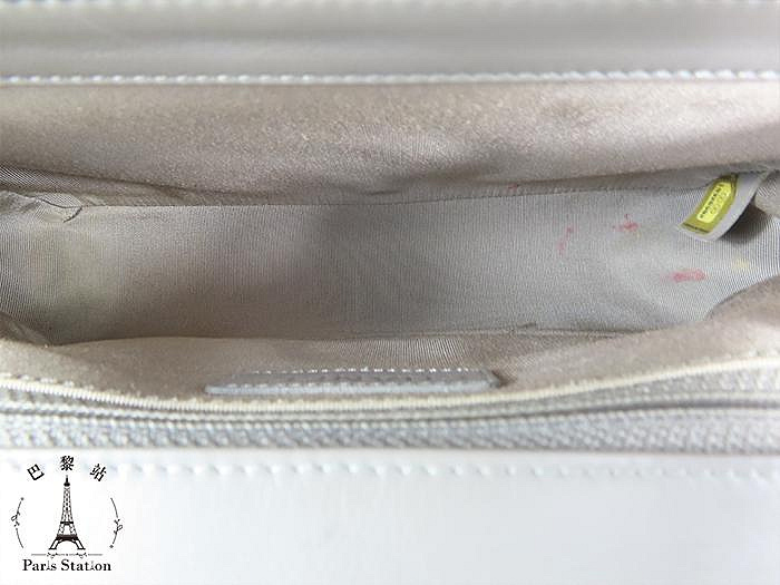 1caea0e4-a0ad-4870-bb22-cf421877f1bf