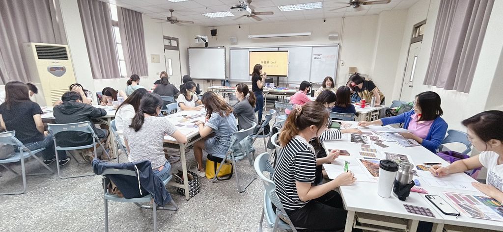 高雄市國教輔導團印花設計本島舍課程師培班