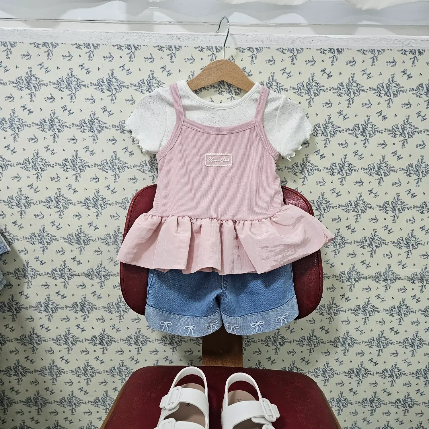 1 (4)