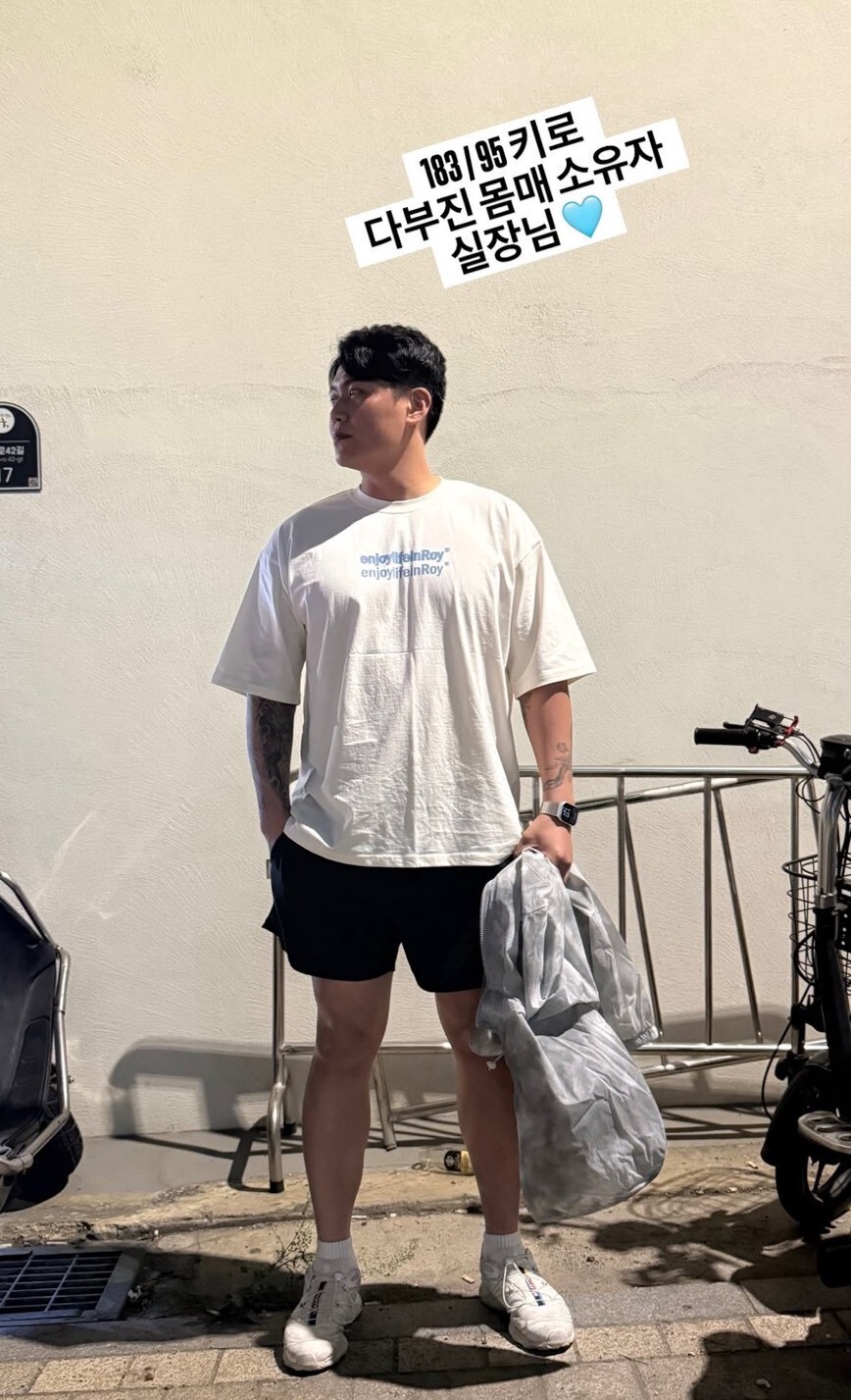 LINE_ALBUM_2026511_260511_1