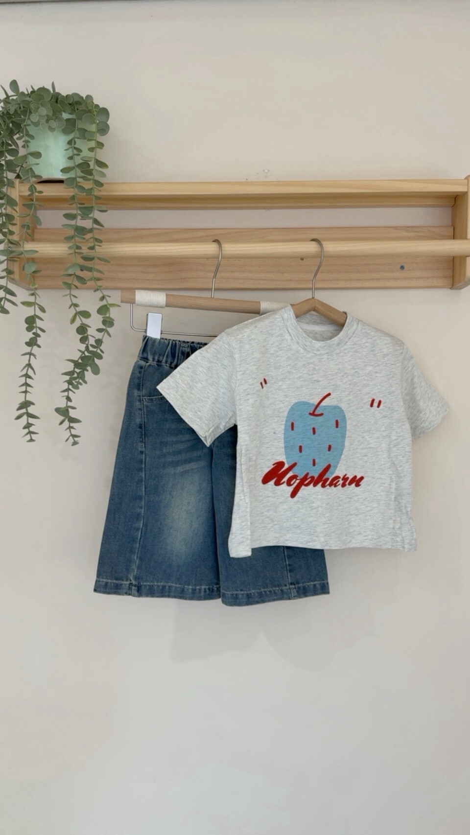 LINE_ALBUM_202686_260806_3
