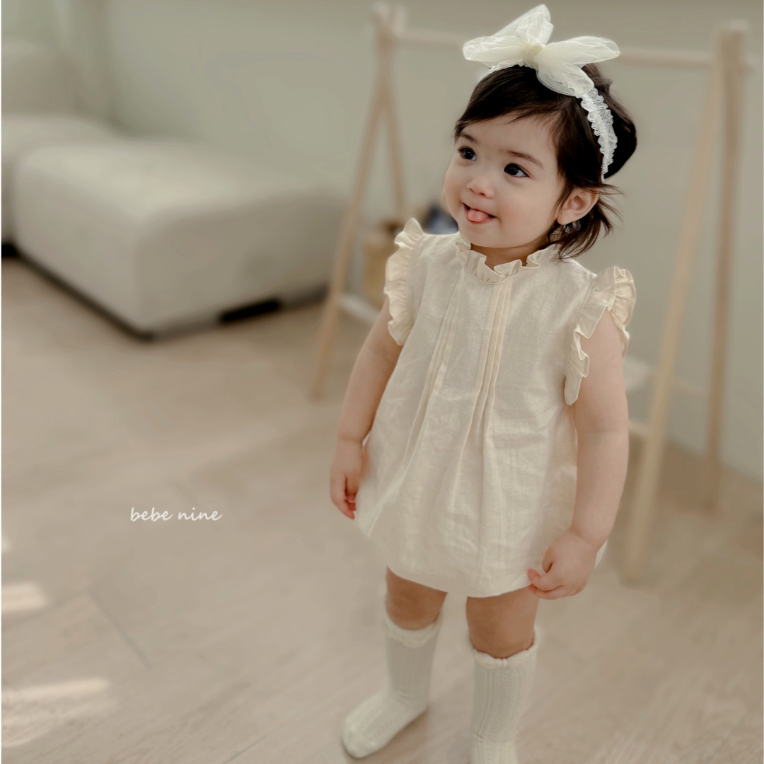 2_에센스프릴린넨슈트_모델사진1