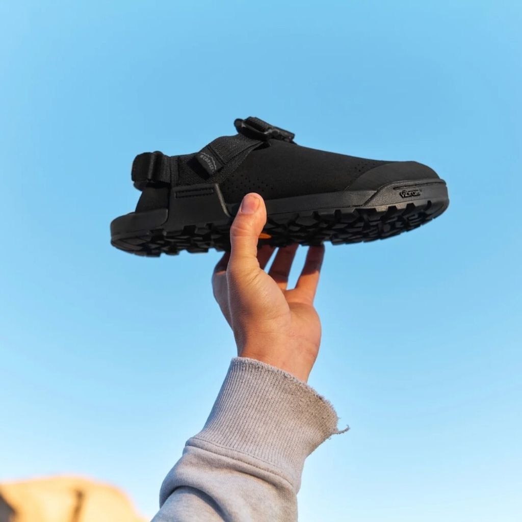 tw-11134207-81zto-mi1asrgi3w8x67