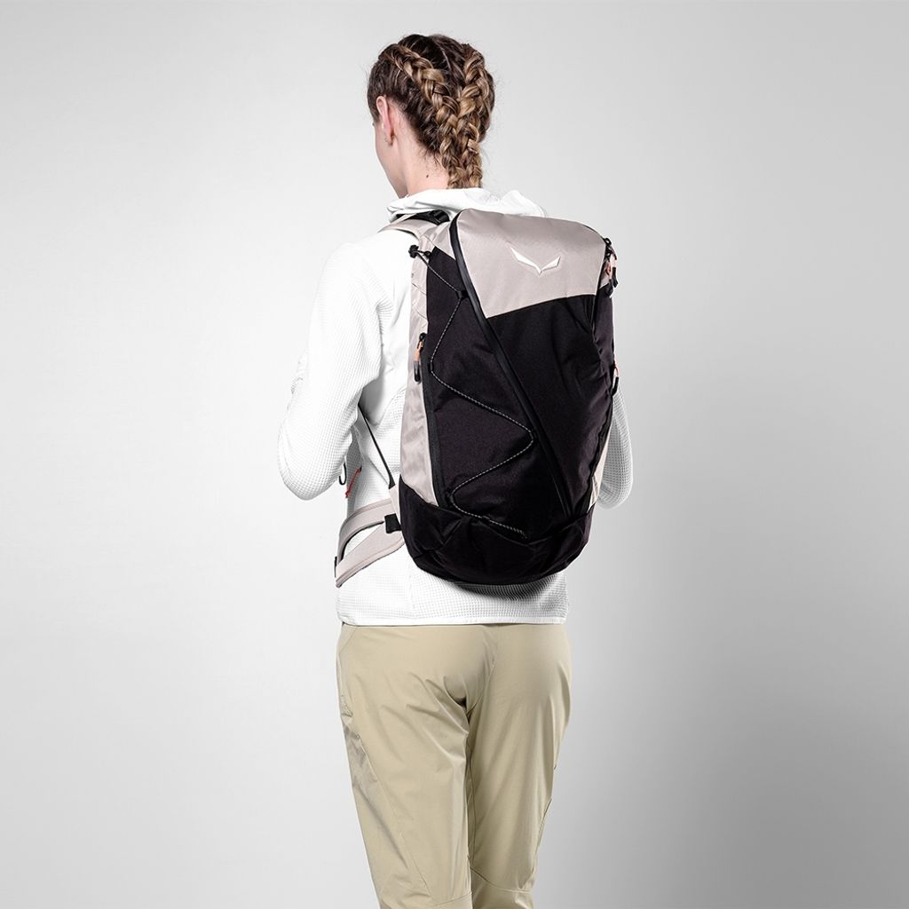 tw-11134207-7r98y-lyv78e82rqicb7