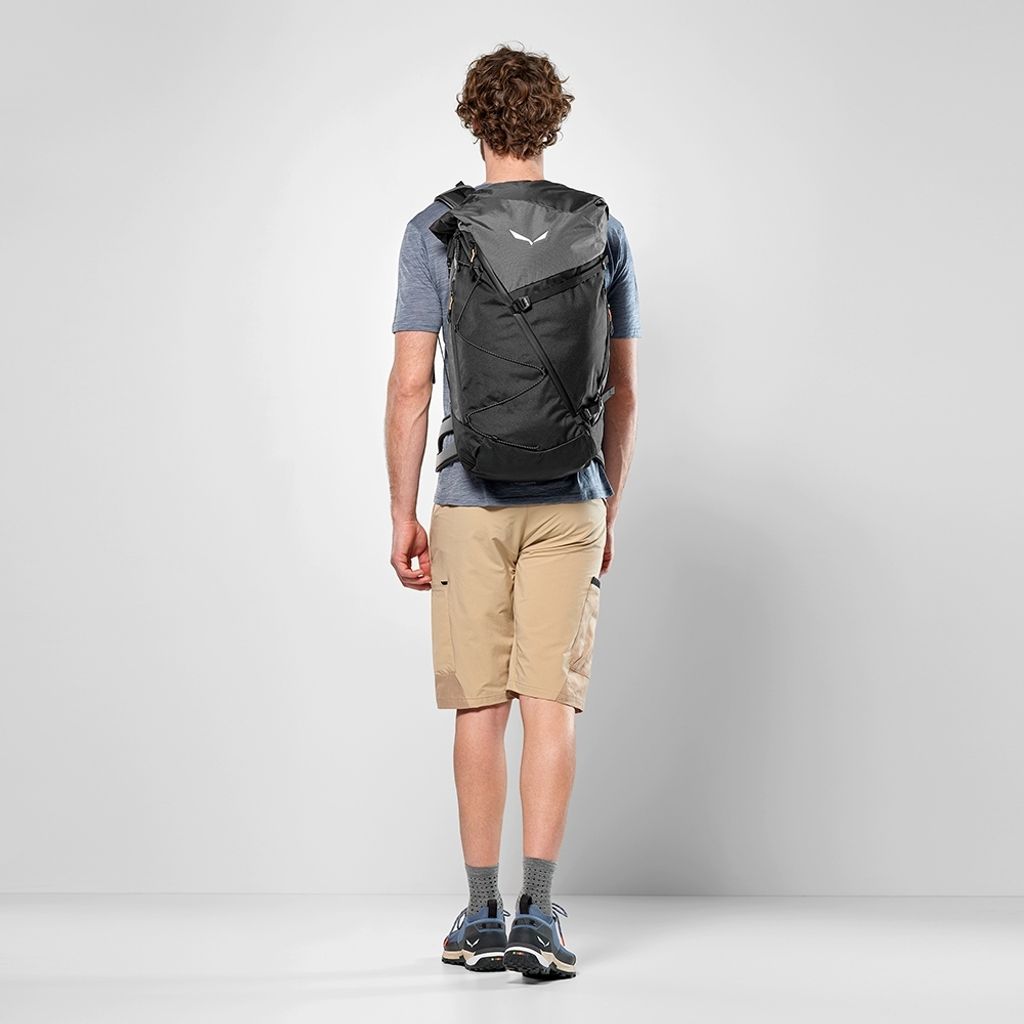 tw-11134207-7r990-lyvs2y6o68l019