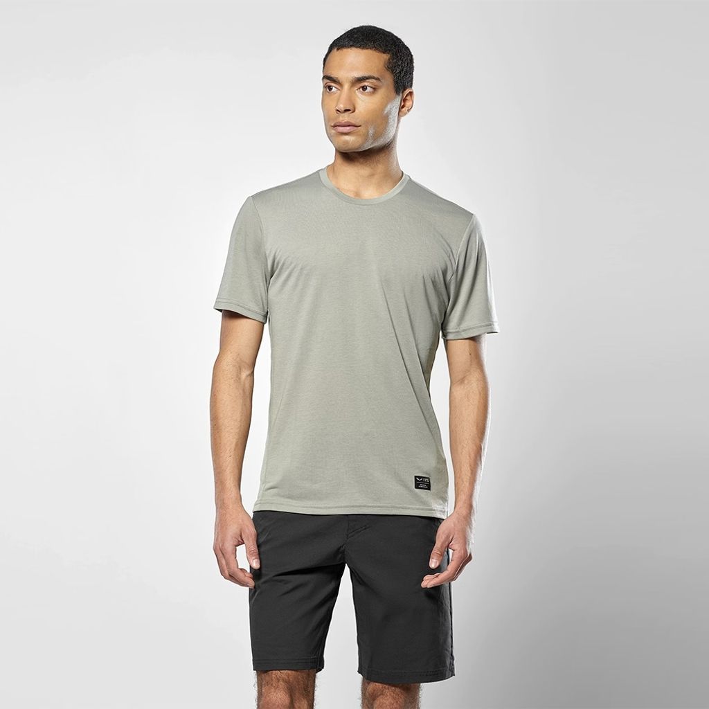 tw-11134207-7r990-lwqwnl03cq40d0