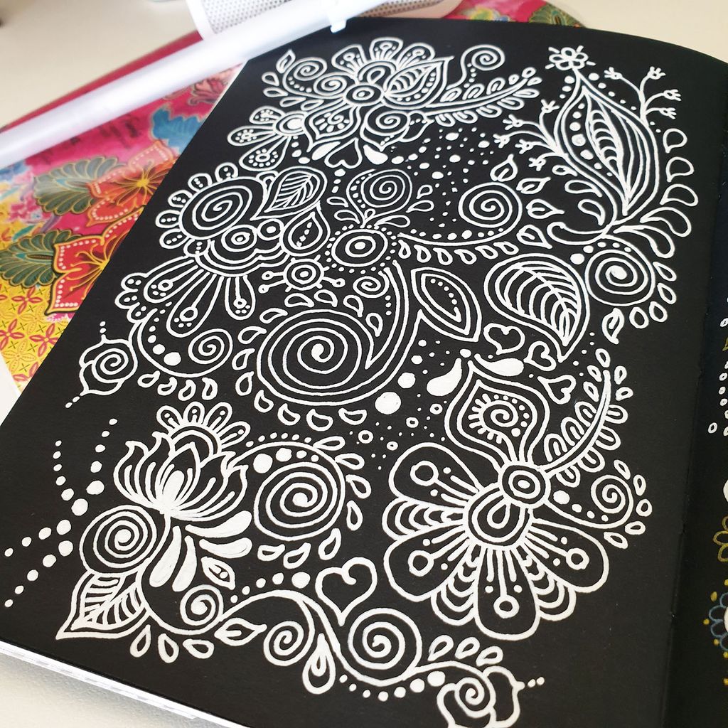 bw doodle7