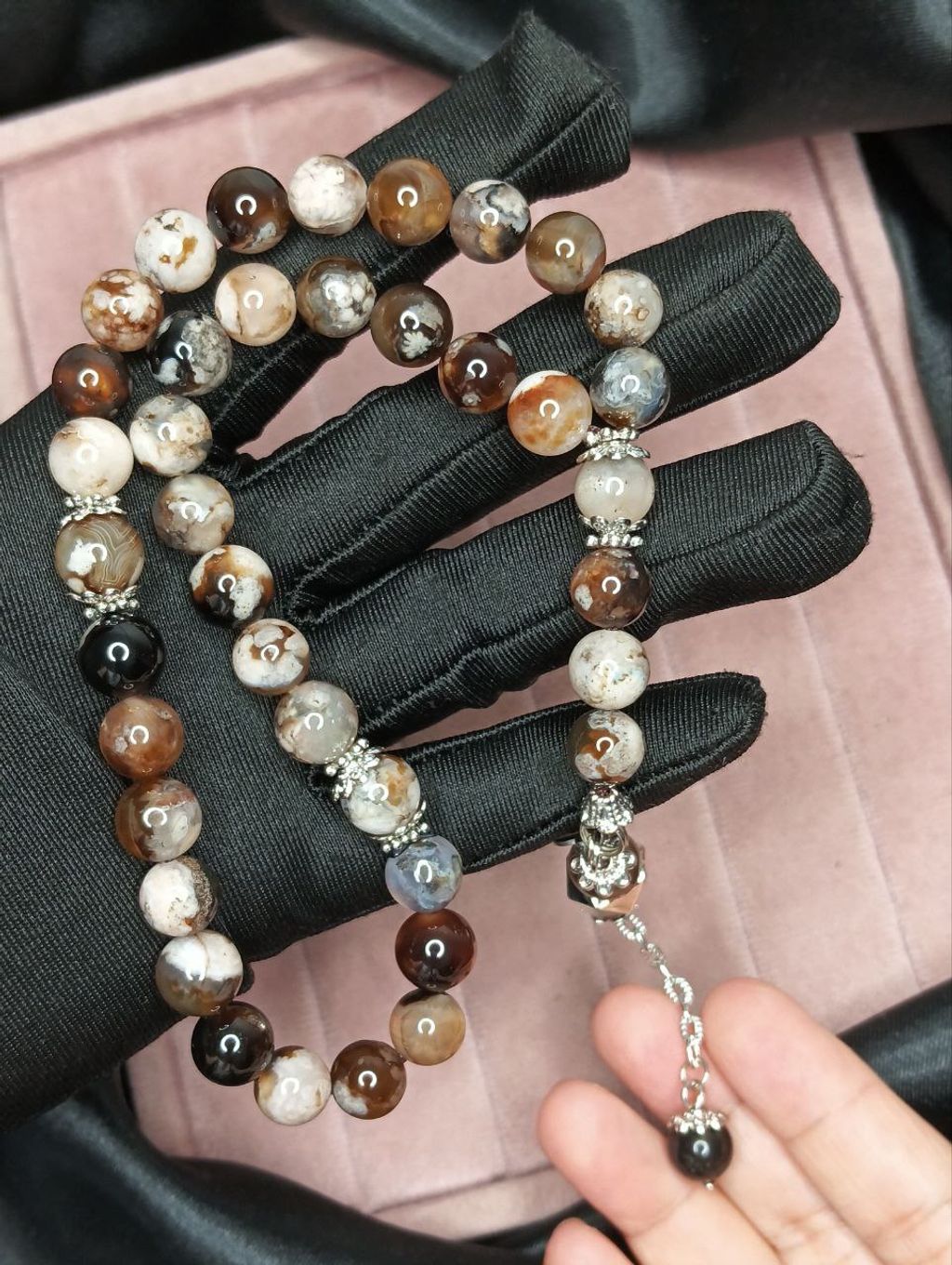 photo_6208378628438346351_y