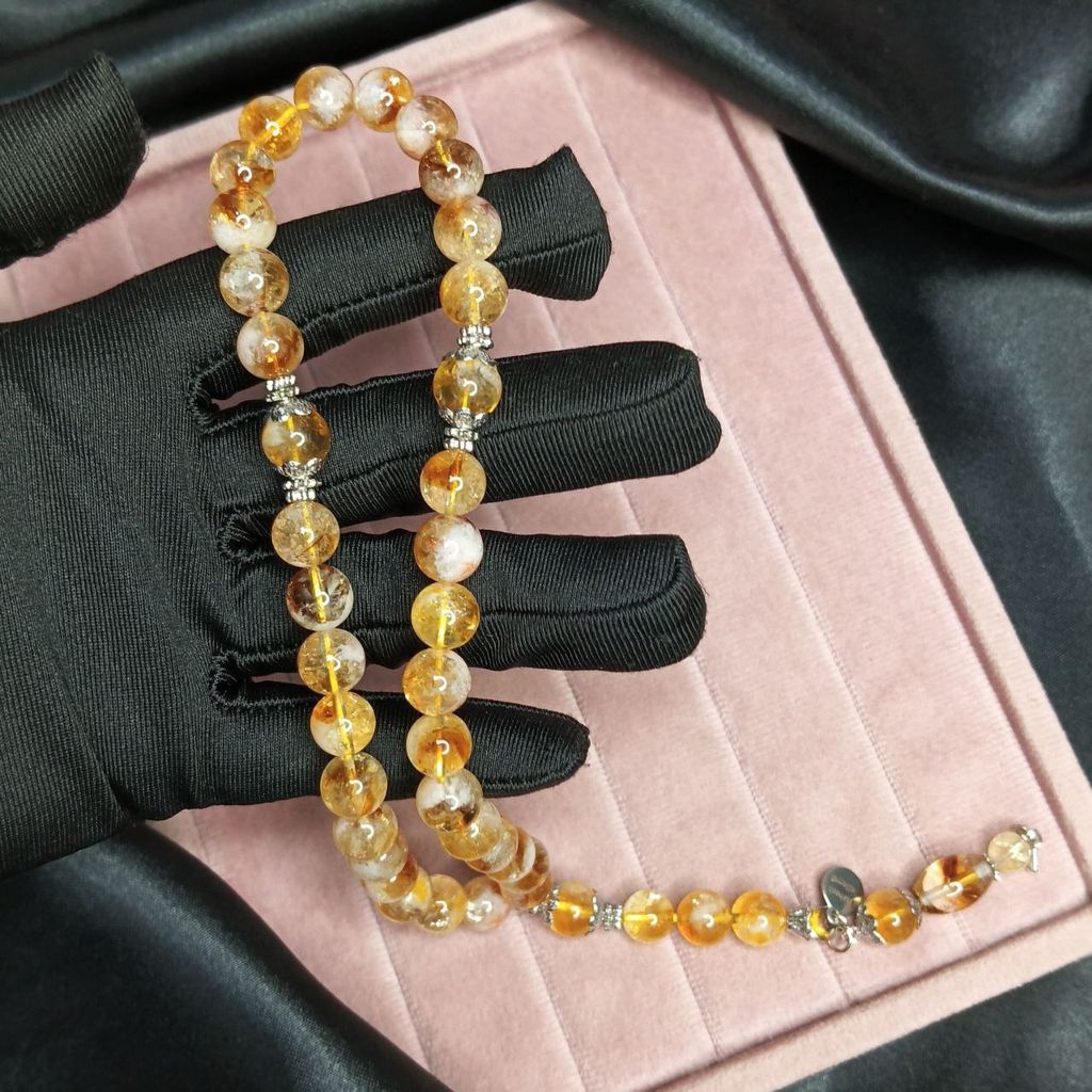 photo_6091565529555913006_y