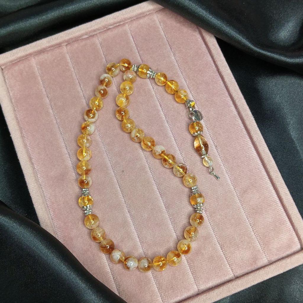 photo_6091565529555913009_y