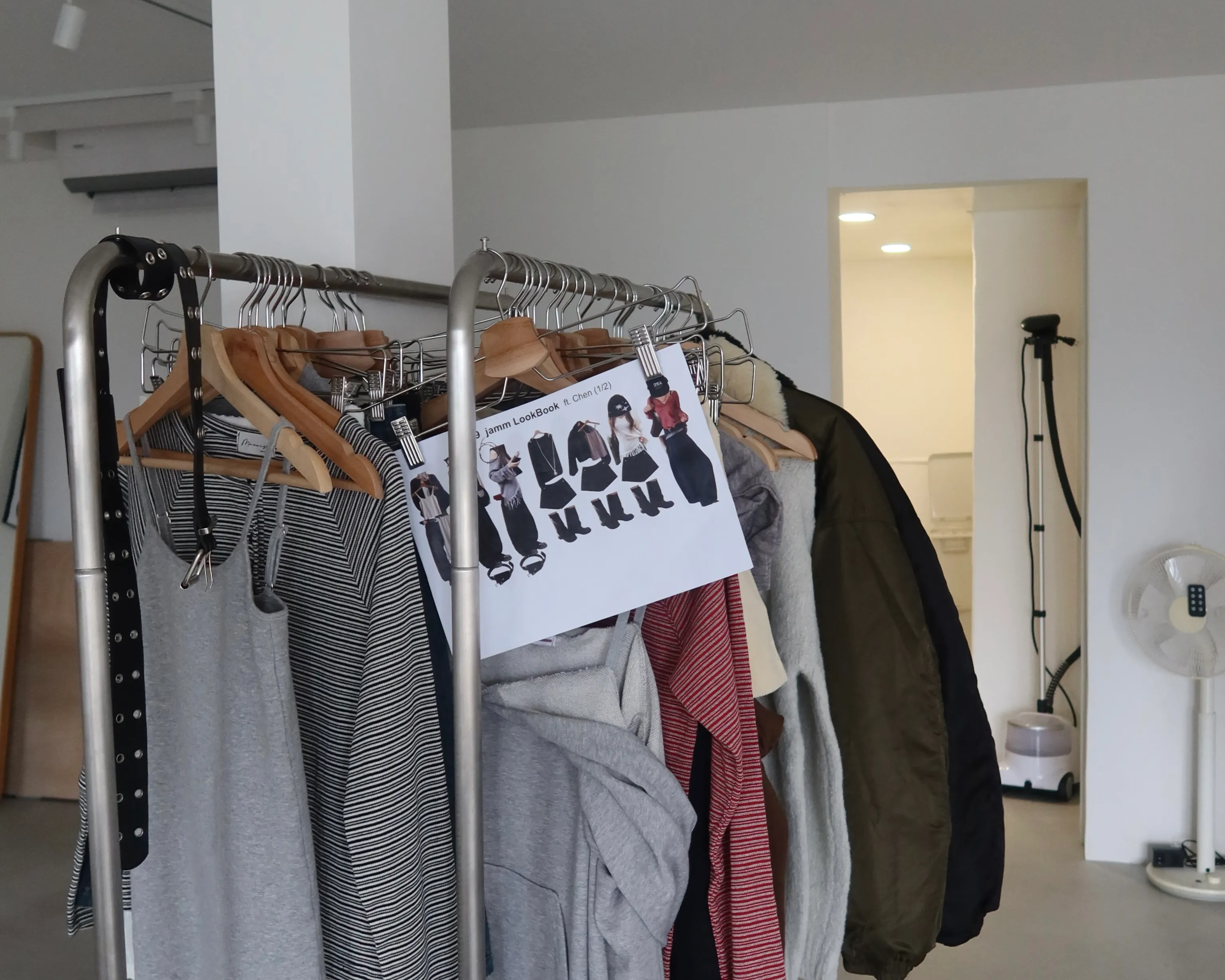 Follow & jamm with us! | jamm