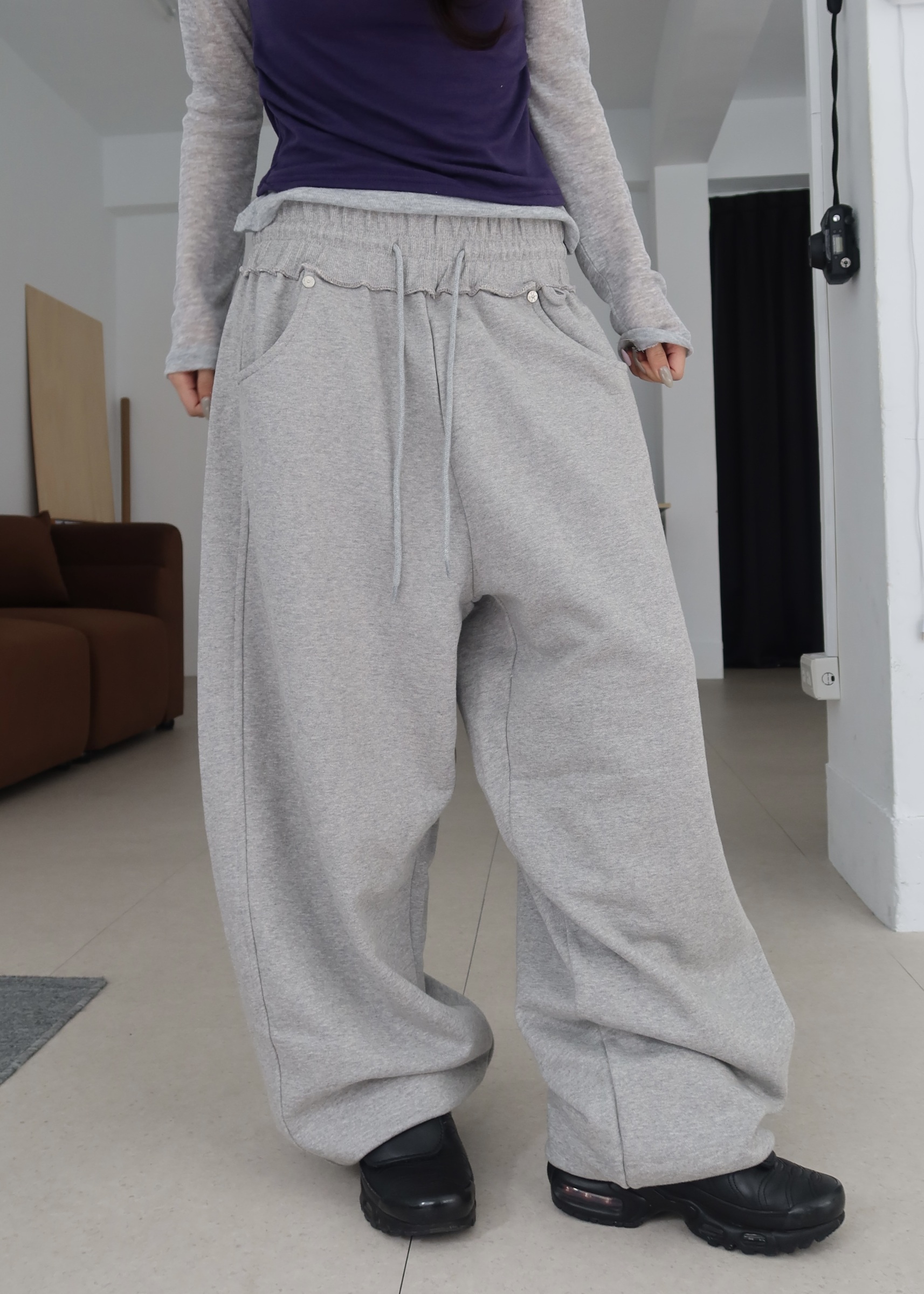 573F292F-ABA4-44FF-80F2-3C883273DA71_1_201_a