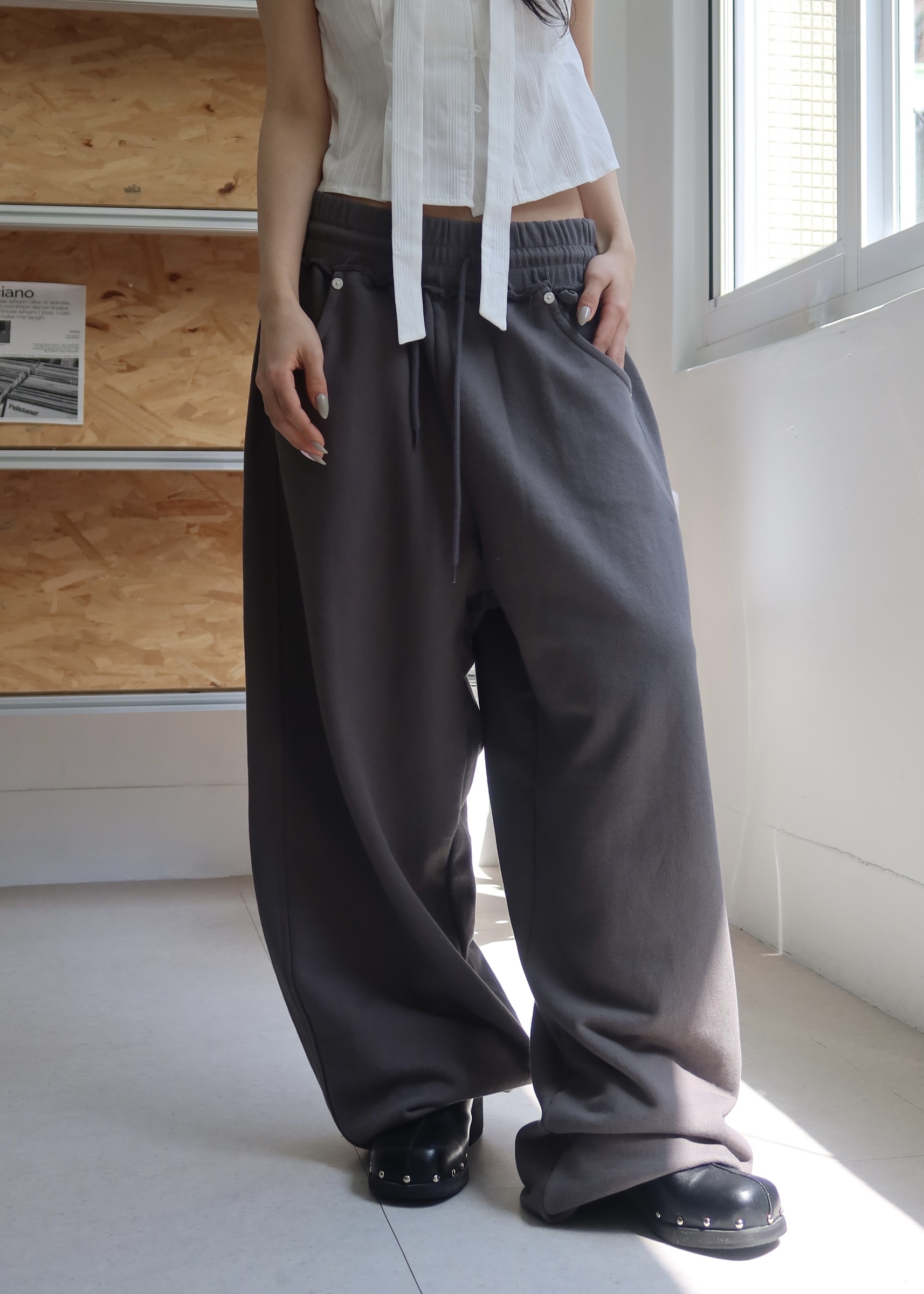 B1ADD17F-E732-4839-A797-6DEE38010413_1_201_a