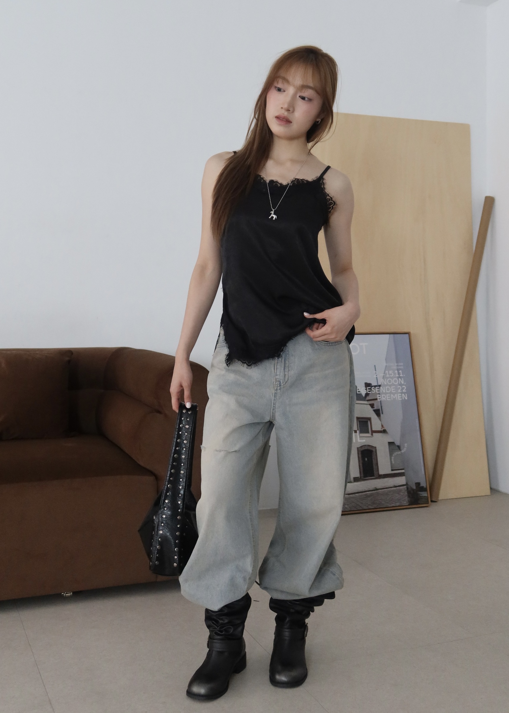 DFFBA6ED-B4D7-4EB6-8B5E-3548C771640D_1_201_a